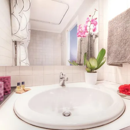 Jardin Studio Apartment Rom